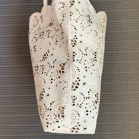 *gently used* Anthropologie leather tote (off-white) - Picture 5 of 11